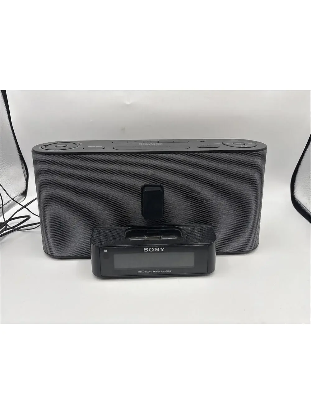 Sony ICF - C1IPMK2 Dream Machine Speaker System Clock - Radio for iPod iPhone